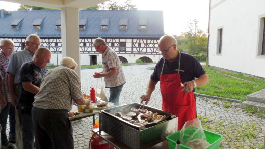 Ein Meister am Grill